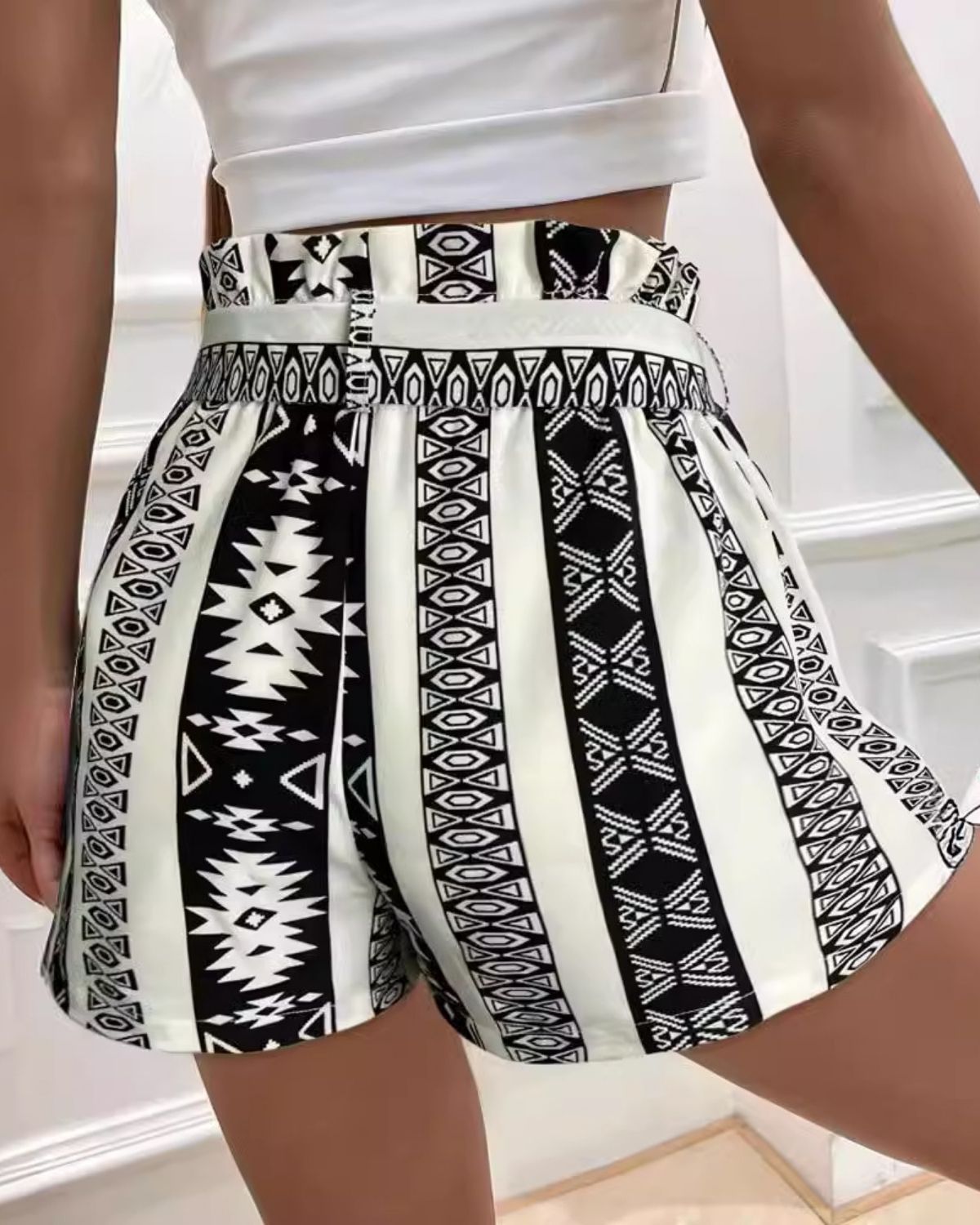 Yvonne | Short Taille Haute à Imprimé Tribal avec Nœud