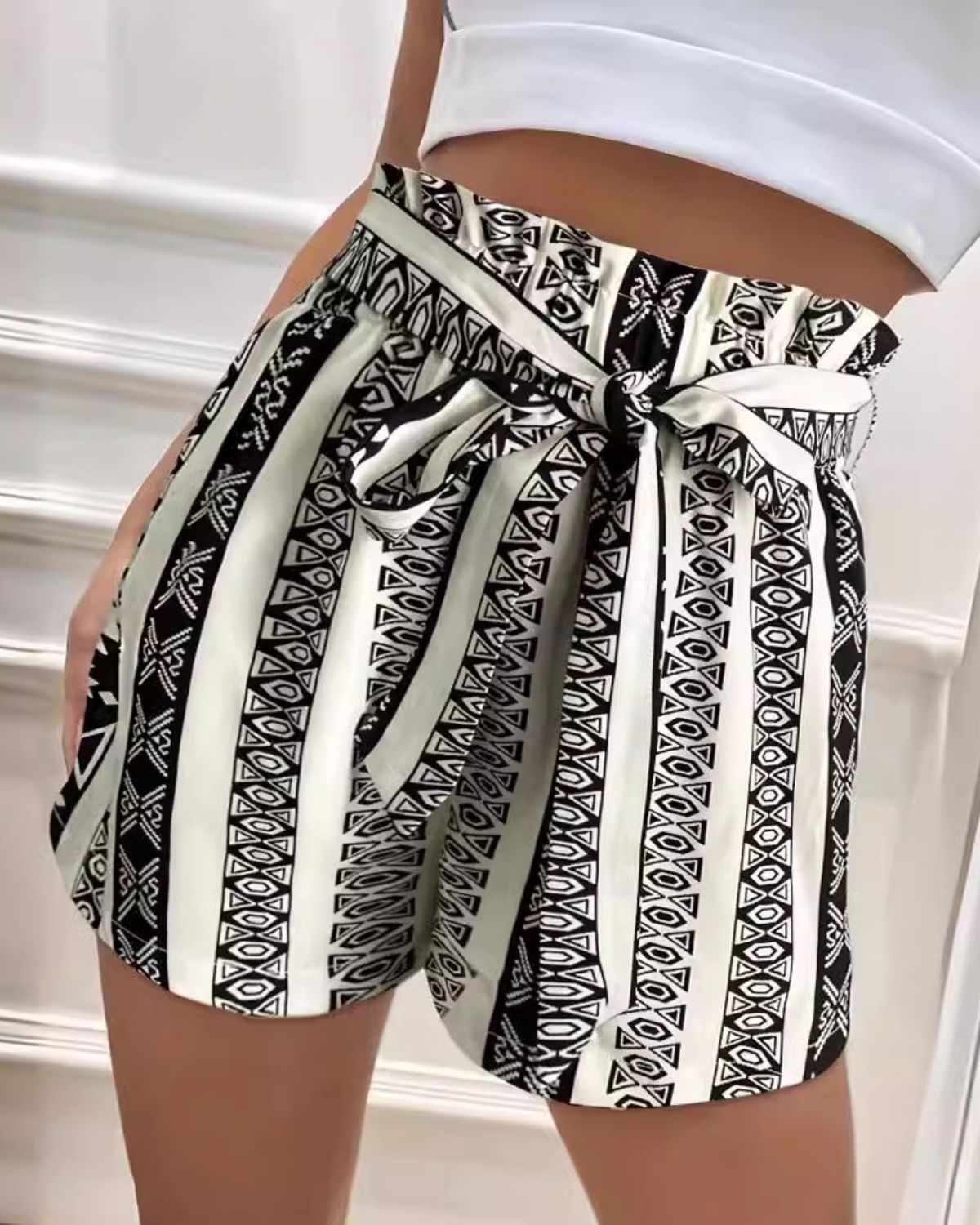 Yvonne | Short Taille Haute à Imprimé Tribal avec Nœud