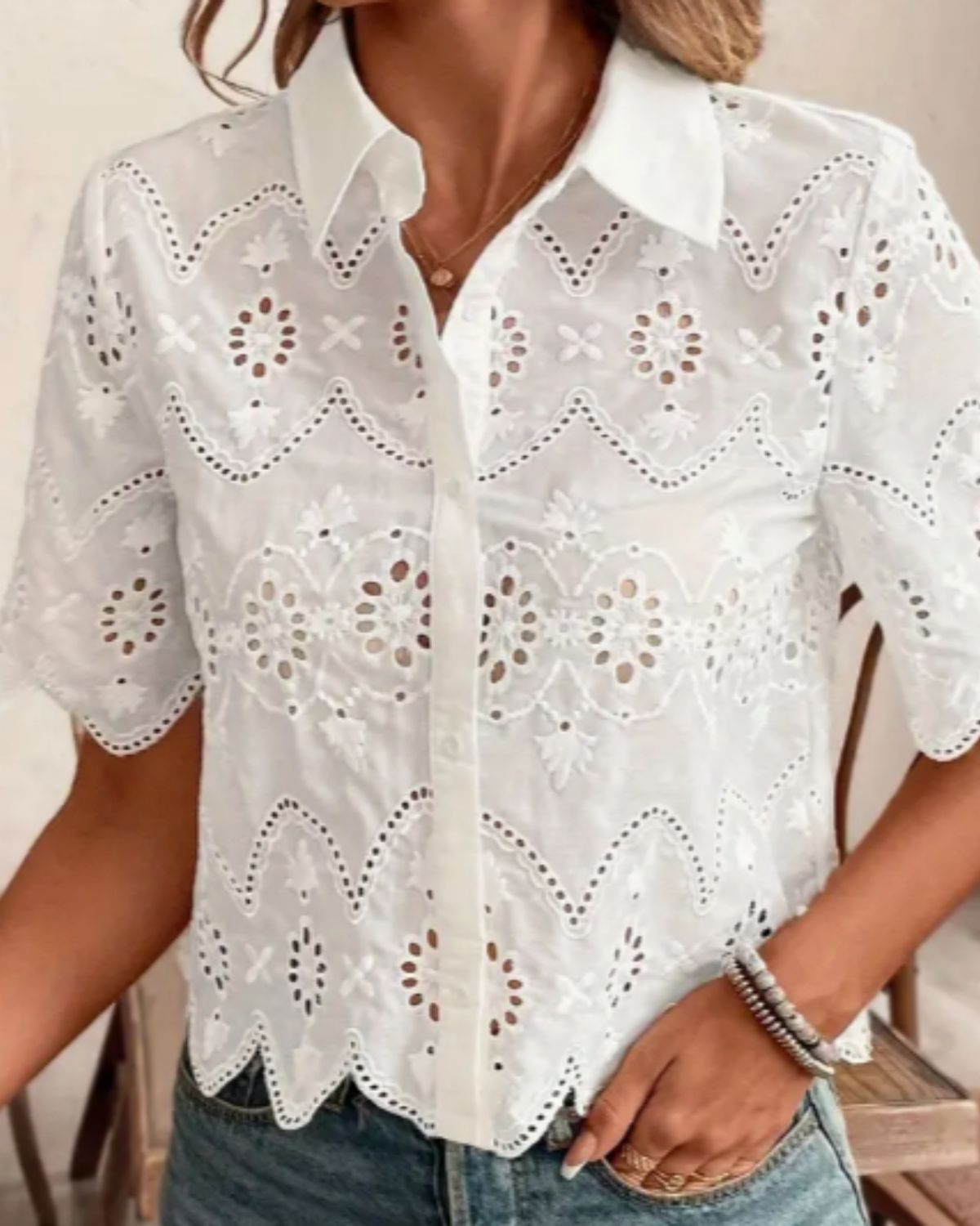 Inès | Blouse Blanche Brodée pour Femme